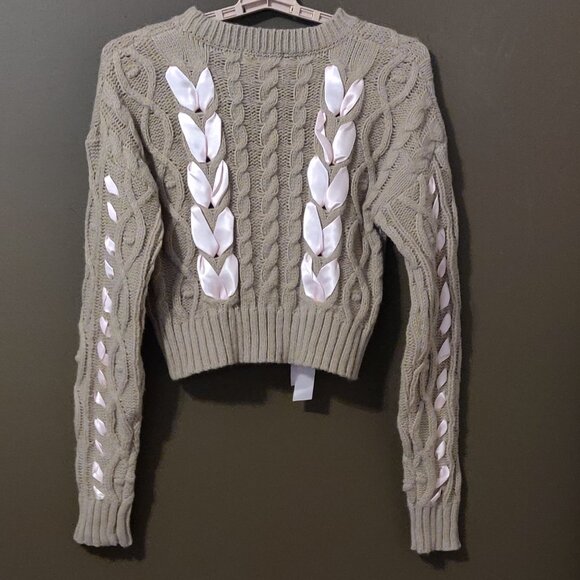 Braided Ribbon Cropped Chunky Cable Knit Sweater Taupe SIZE SMALL - Picture 4 of 7